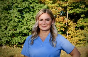 Larisa - Dental Assistant